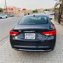 كرايسلر 200